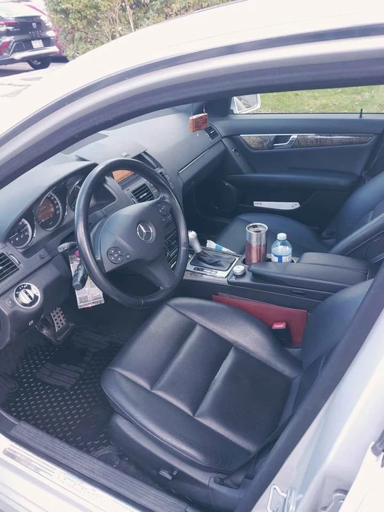2011 Mercedes-Benz W204 C-Class - Image 7 of 10