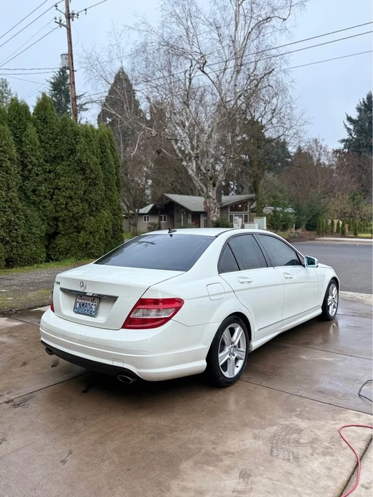 2011 Mercedes-Benz W204 C-Class - Image 3 of 4