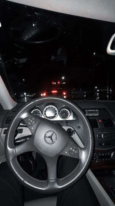 2011 Mercedes-Benz W204 C-Class - Image 4 of 4