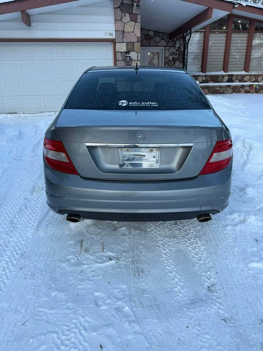 2011 Mercedes-Benz W204 C-Class - Image 4 of 10