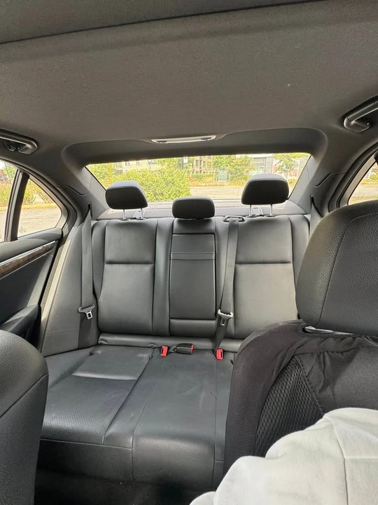 2011 Mercedes-Benz W204 C-Class - Image 11 of 12