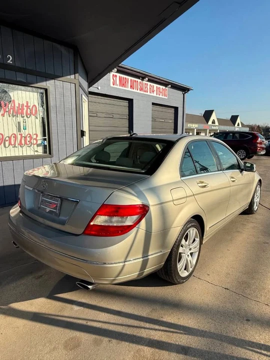 2011 Mercedes-Benz W204 C-Class - Image 6 of 20