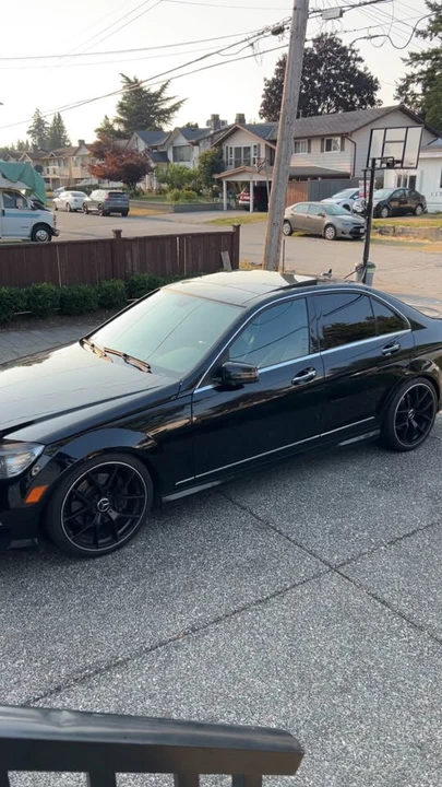 2011 Mercedes-Benz W204 C-Class - Image 2 of 3