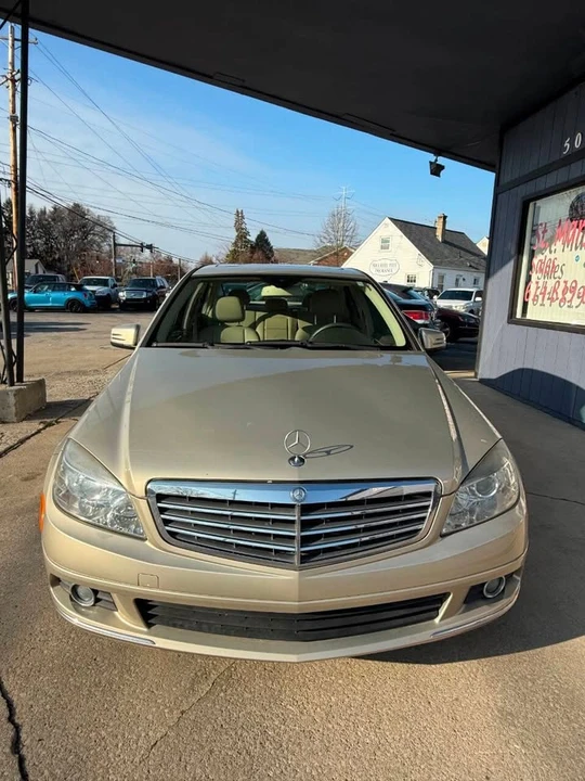 2011 Mercedes-Benz W204 C-Class - Image 2 of 20