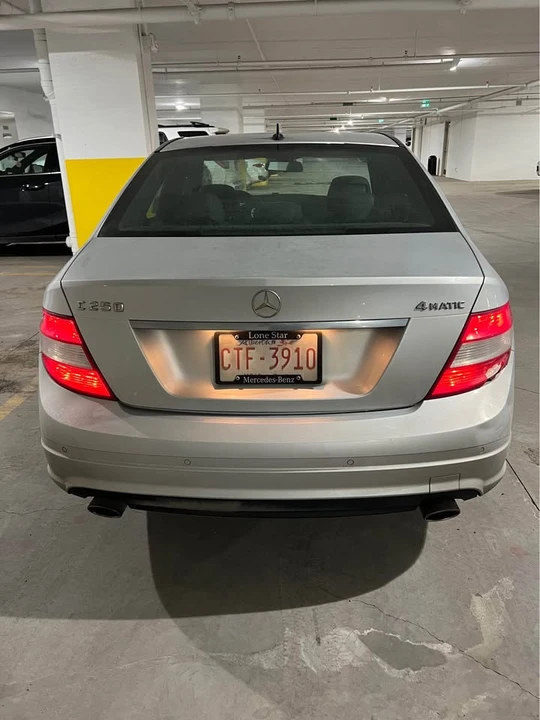 2011 Mercedes-Benz W204 C-Class - Image 3 of 14