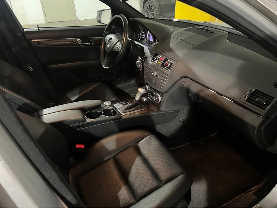 2011 Mercedes-Benz W204 C-Class - Image 10 of 14