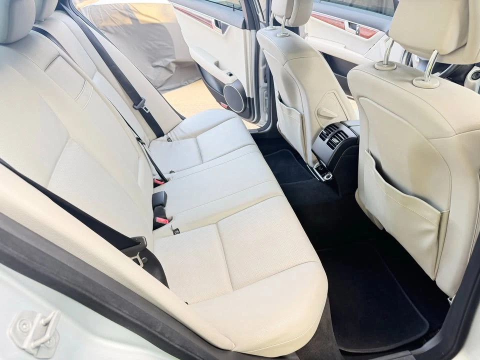 2011 Mercedes-Benz W204 C-Class - Image 6 of 7
