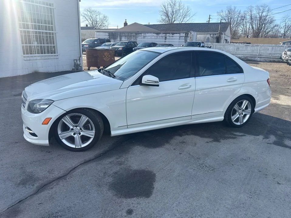 2011 Mercedes-Benz W204 C-Class - Image 5 of 18