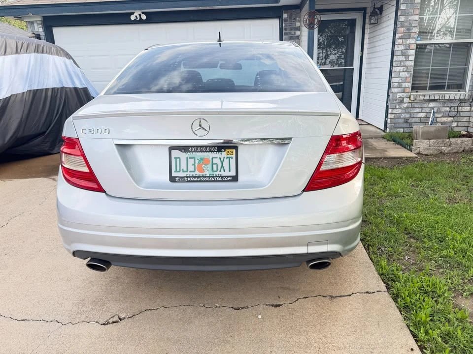 2011 Mercedes-Benz W204 C-Class - Image 3 of 7