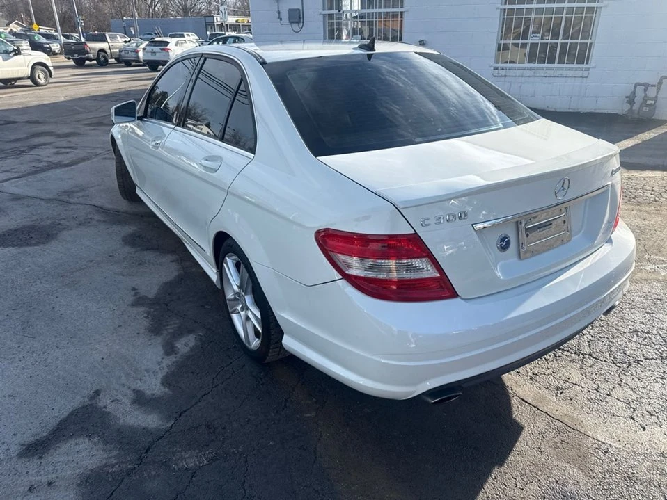 2011 Mercedes-Benz W204 C-Class - Image 8 of 18