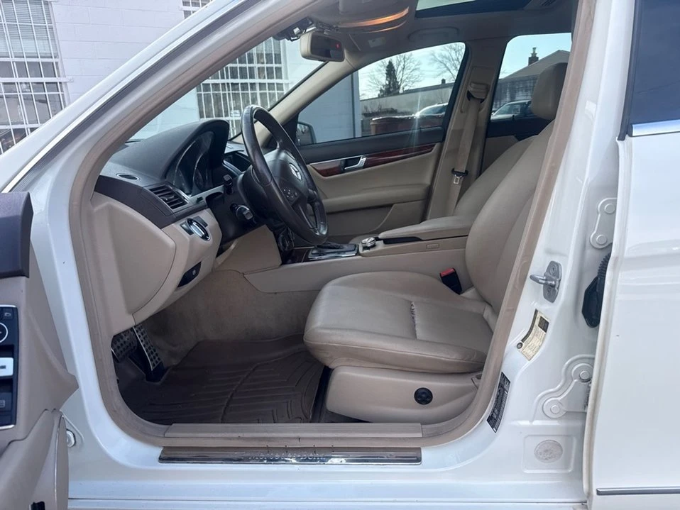 2011 Mercedes-Benz W204 C-Class - Image 10 of 18