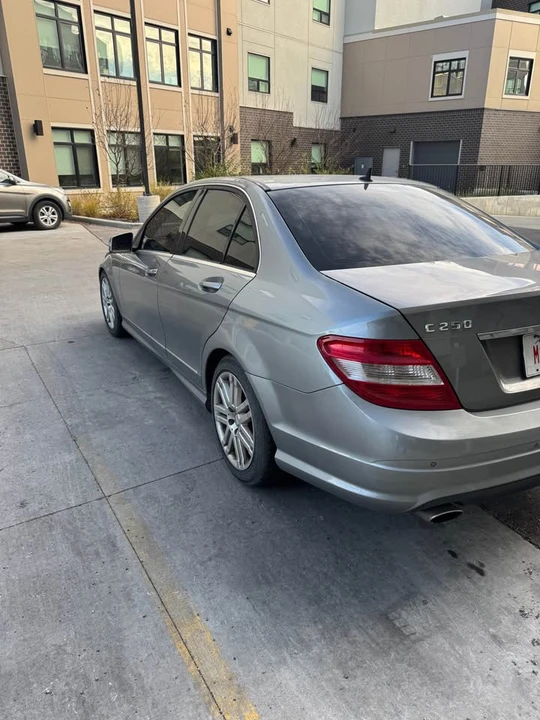 2011 Mercedes-Benz W204 C-Class - Image 4 of 14