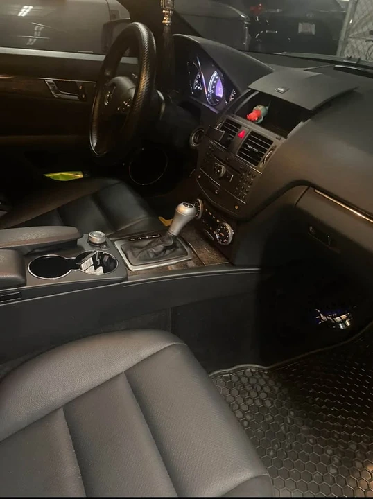 2011 Mercedes-Benz W204 C-Class - Image 6 of 7