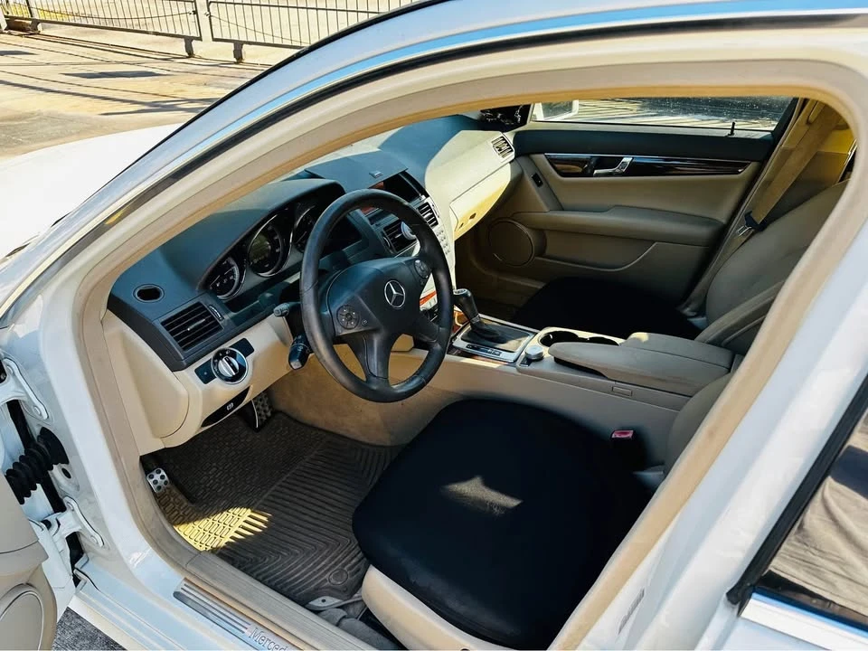 2011 Mercedes-Benz W204 C-Class - Image 12 of 15