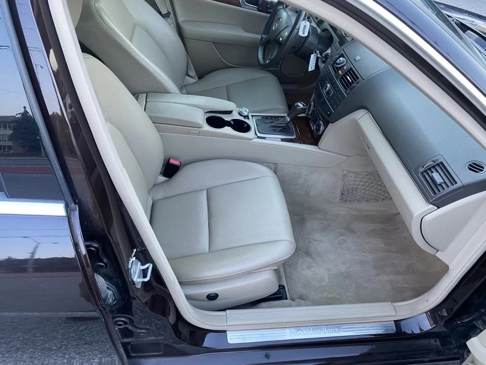 2011 Mercedes-Benz W204 C-Class - Image 11 of 20