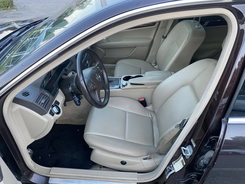 2011 Mercedes-Benz W204 C-Class - Image 8 of 20
