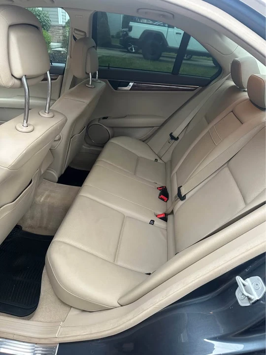 2011 Mercedes-Benz W204 C-Class - Image 6 of 9