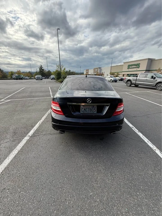 2011 Mercedes-Benz W204 C-Class - Image 4 of 10