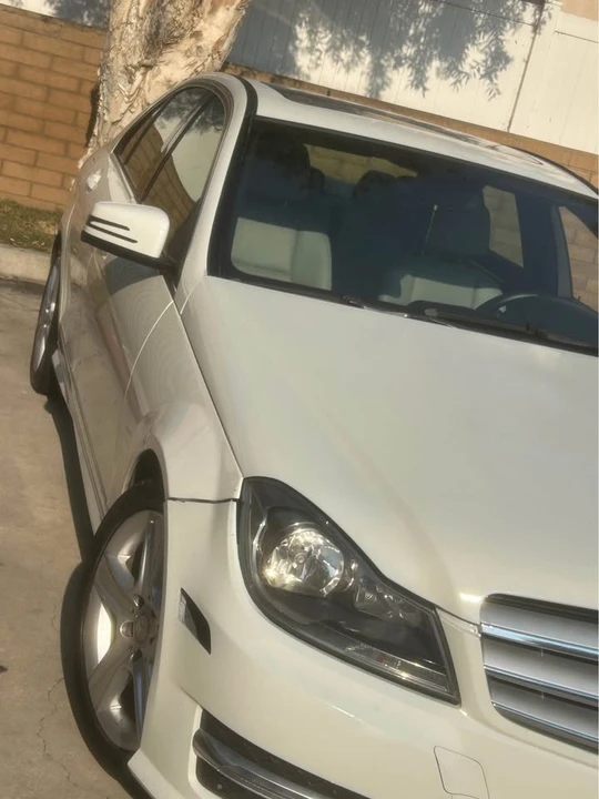 2011 Mercedes-Benz W204 C-Class - Image 3 of 7