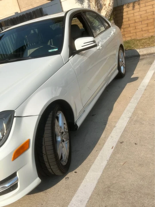 2011 Mercedes-Benz W204 C-Class - Image 2 of 7