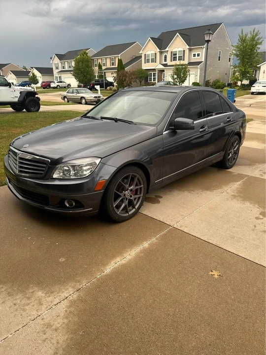 2011 Mercedes-Benz W204 C-Class - Image 2 of 9