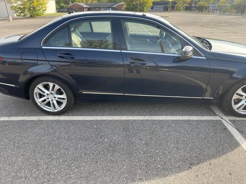 2011 Mercedes-Benz W204 C-Class - Image 6 of 20
