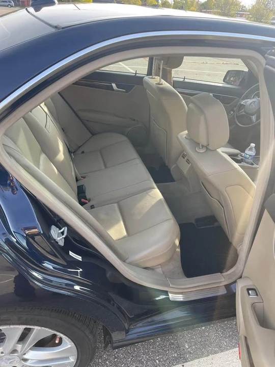 2011 Mercedes-Benz W204 C-Class - Image 14 of 20
