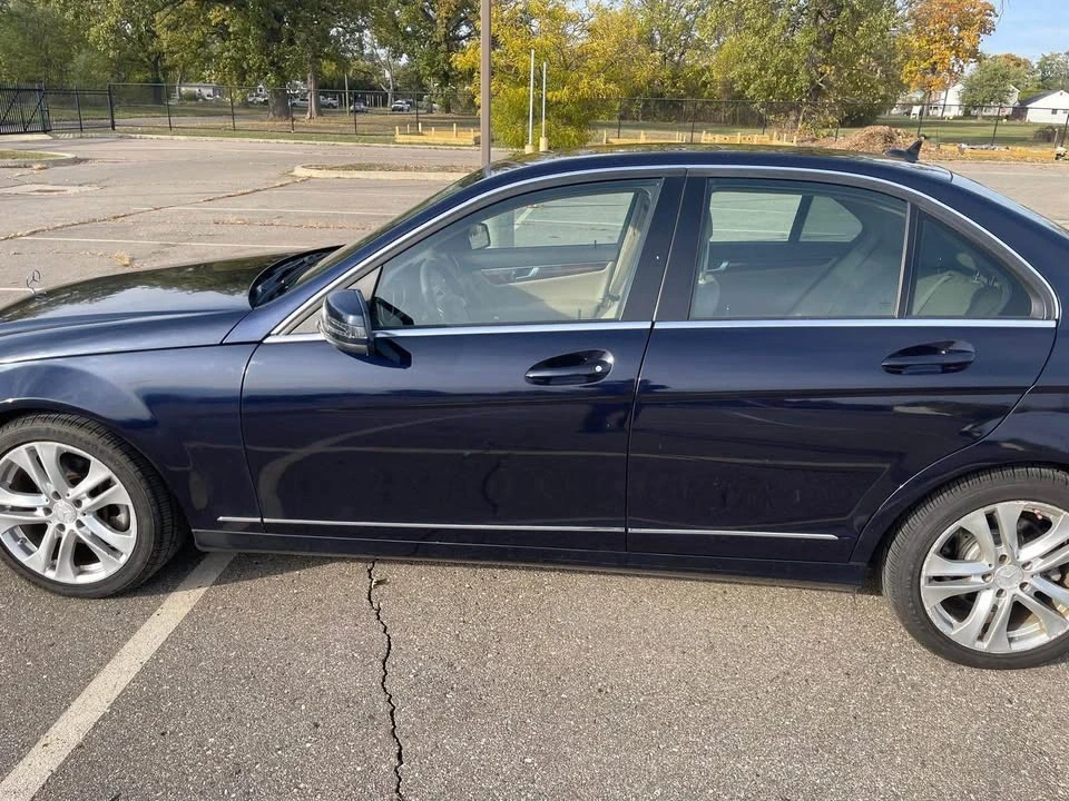 2011 Mercedes-Benz W204 C-Class - Image 5 of 20