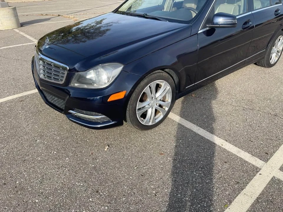 2011 Mercedes-Benz W204 C-Class - Image 4 of 20