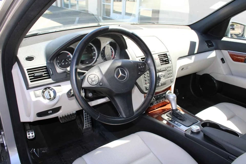2011 Mercedes-Benz W204 C-Class - Image 7 of 16