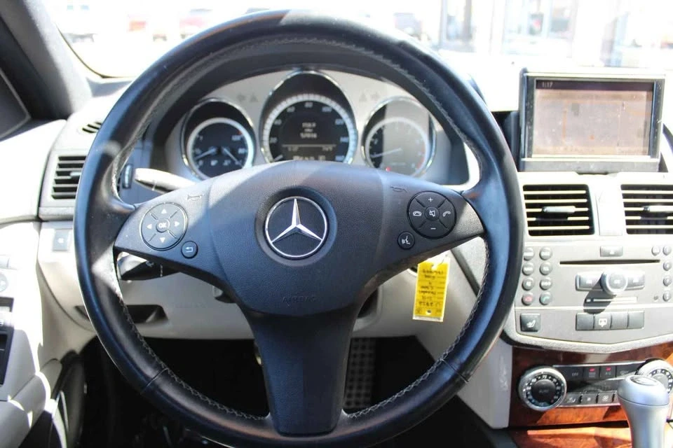 2011 Mercedes-Benz W204 C-Class - Image 8 of 16