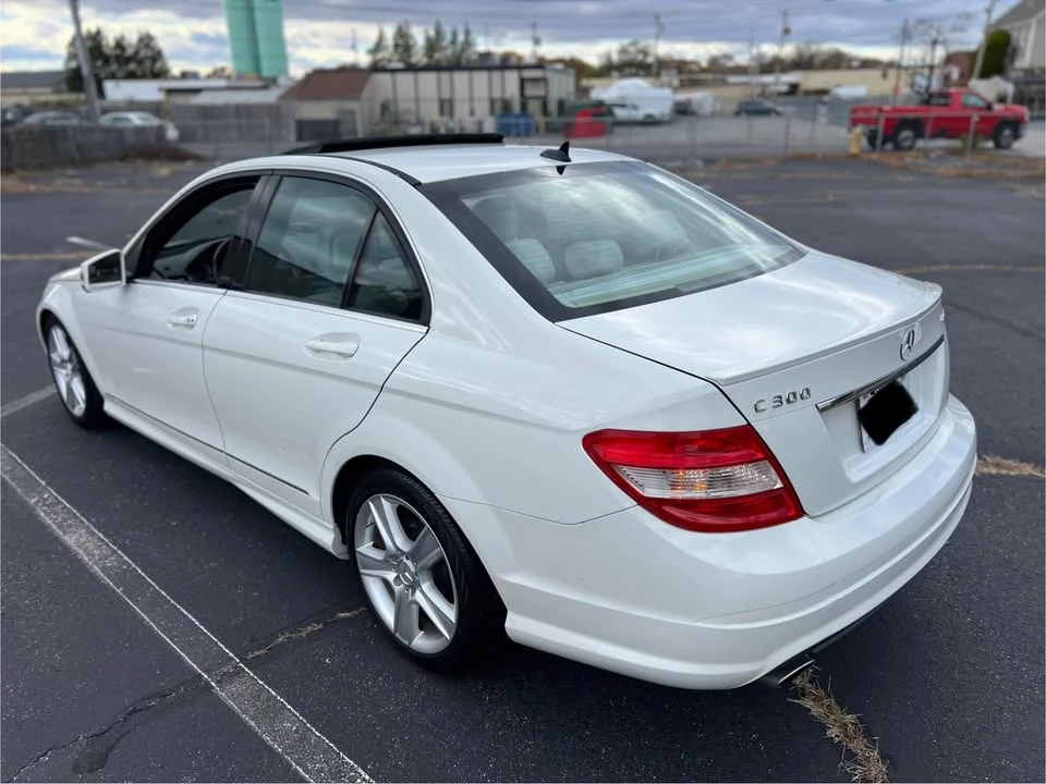 2011 Mercedes-Benz W204 C-Class - Image 5 of 15