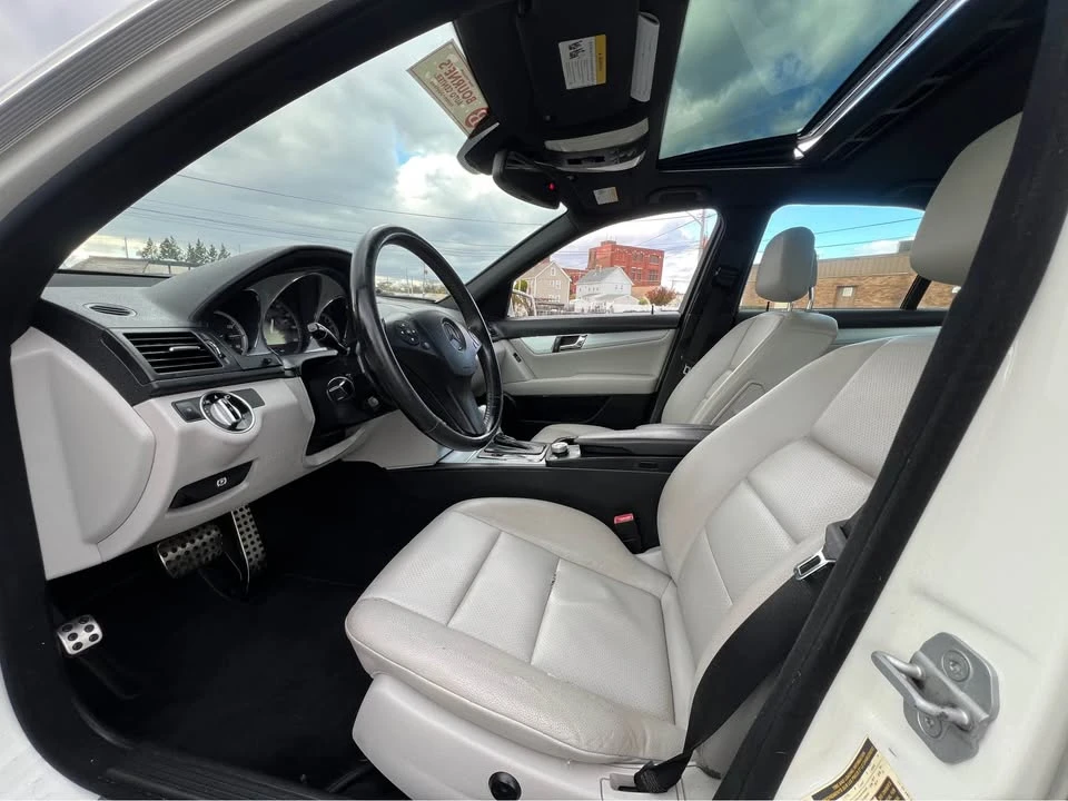 2011 Mercedes-Benz W204 C-Class - Image 9 of 15