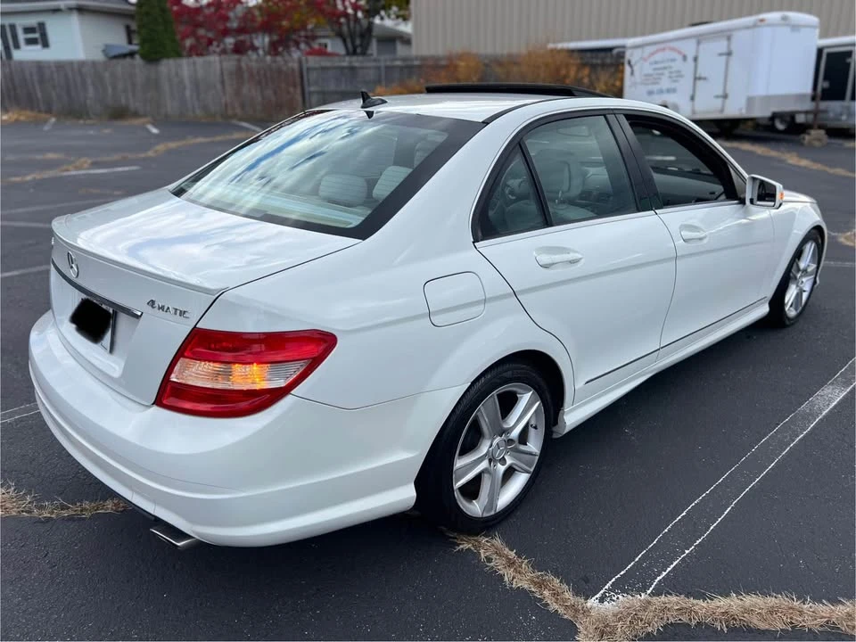 2011 Mercedes-Benz W204 C-Class - Image 4 of 15