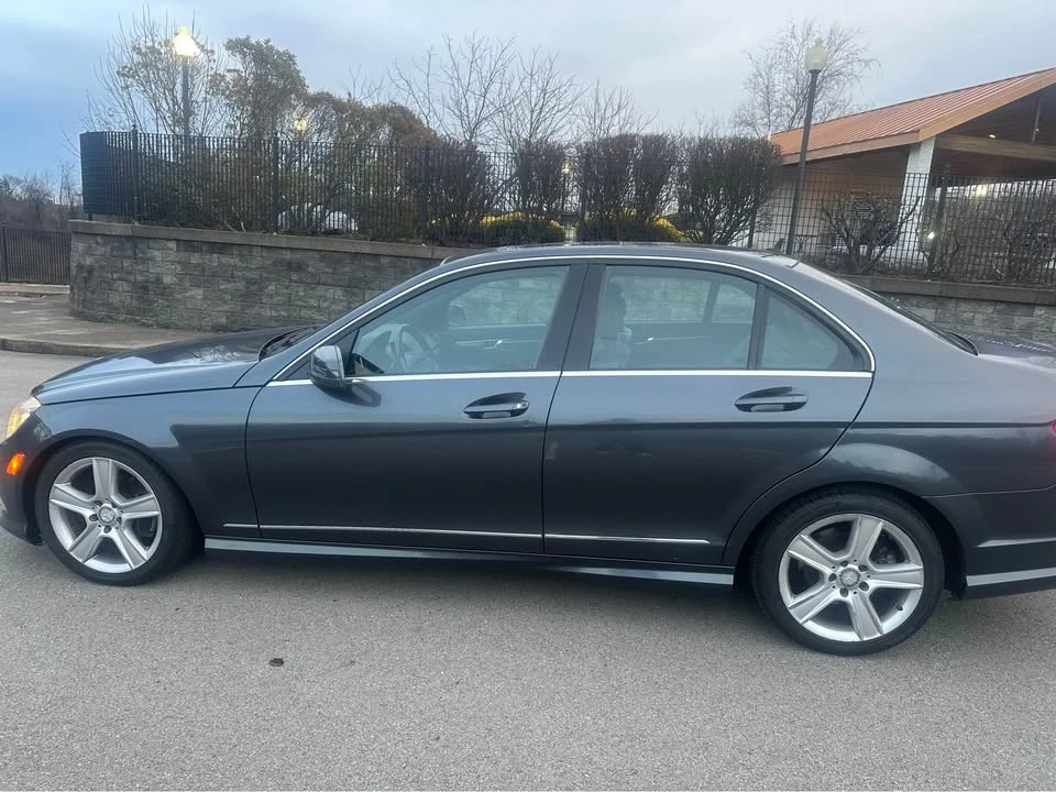 2011 Mercedes-Benz W204 C-Class - Image 4 of 16