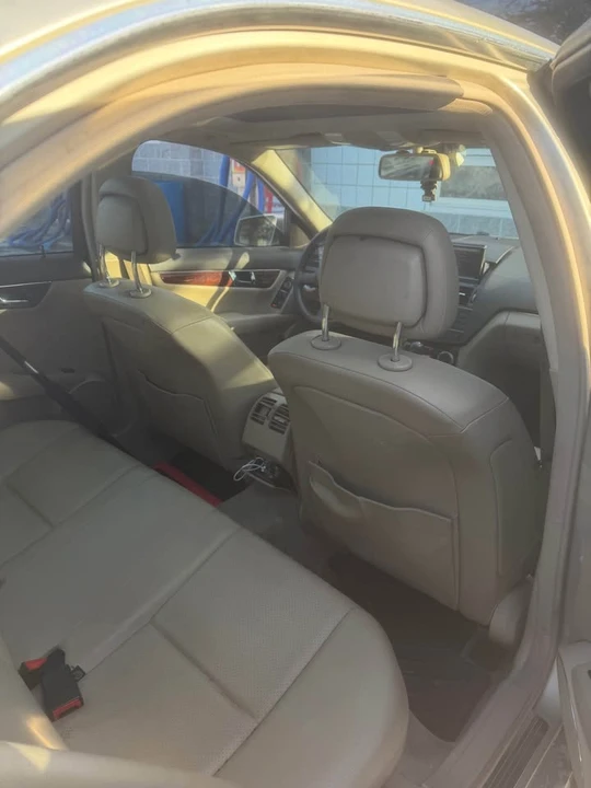 2011 Mercedes-Benz W204 C-Class - Image 7 of 9