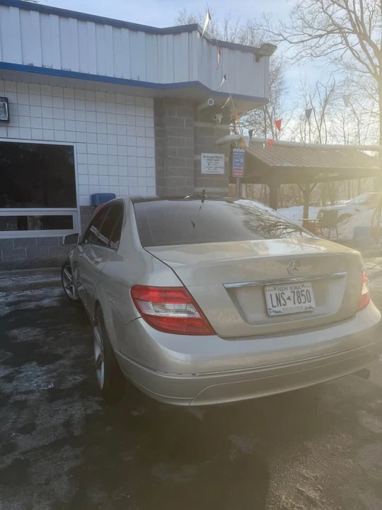 2011 Mercedes-Benz W204 C-Class - Image 3 of 9