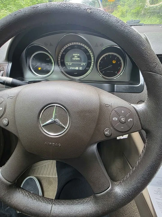 2011 Mercedes-Benz W204 C-Class - Image 7 of 9