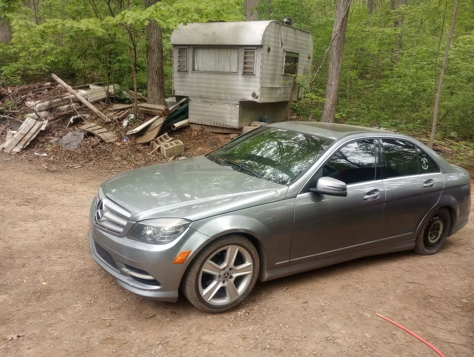 2011 Mercedes-Benz W204 C-Class - Image 2 of 6