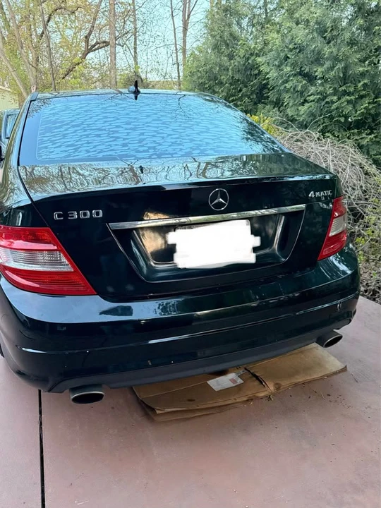2011 Mercedes-Benz W204 C-Class - Image 2 of 11