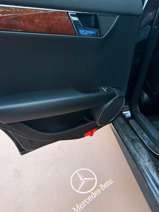 2011 Mercedes-Benz W204 C-Class - Image 5 of 11