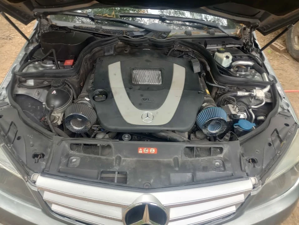 2011 Mercedes-Benz W204 C-Class - Image 5 of 6