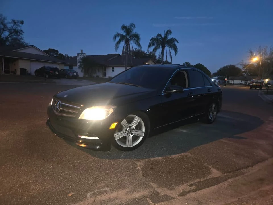 2011 Mercedes-Benz W204 C-Class - Image 2 of 4