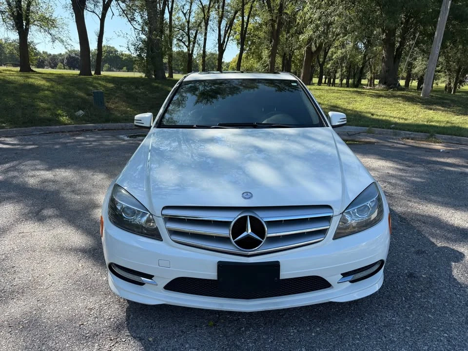 2011 Mercedes-Benz W204 C-Class - Image 2 of 12