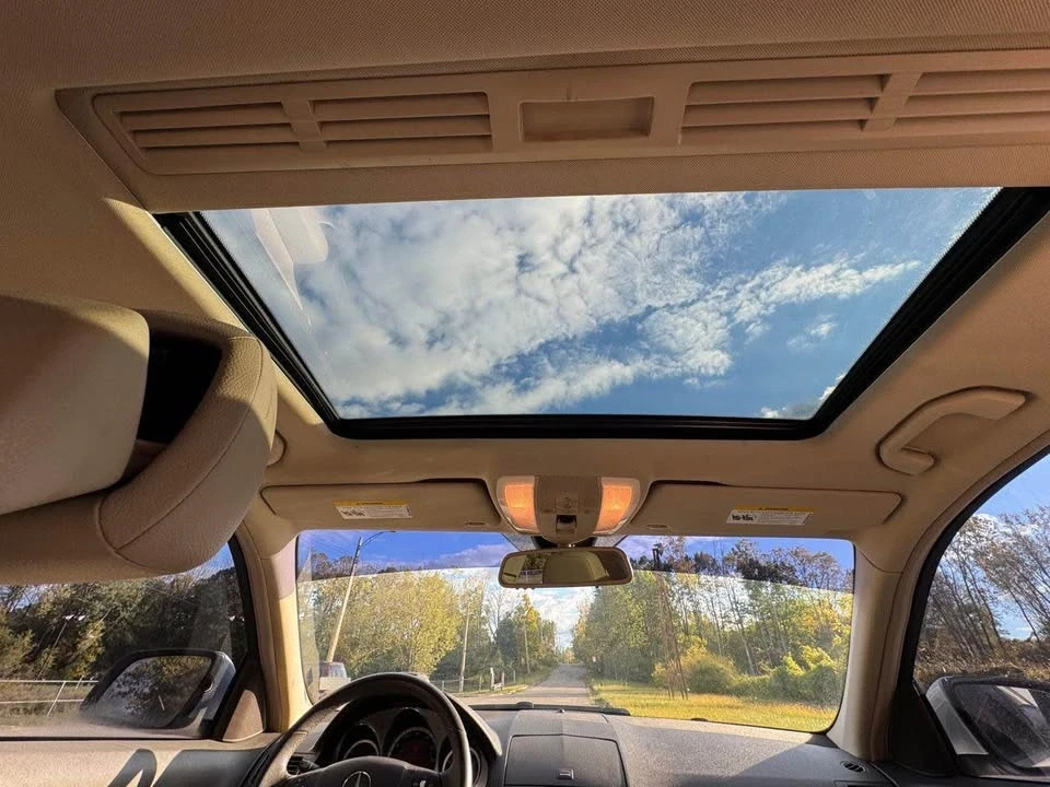 2011 Mercedes-Benz W204 C-Class - Image 14 of 17