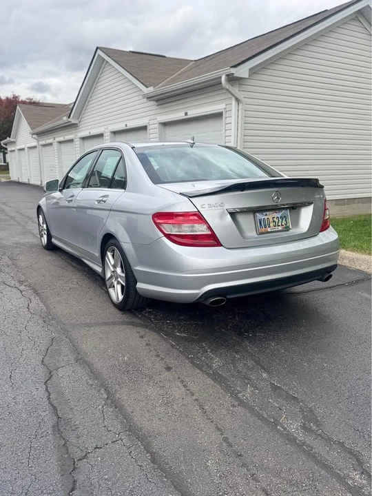 2011 Mercedes-Benz W204 C-Class - Image 2 of 5
