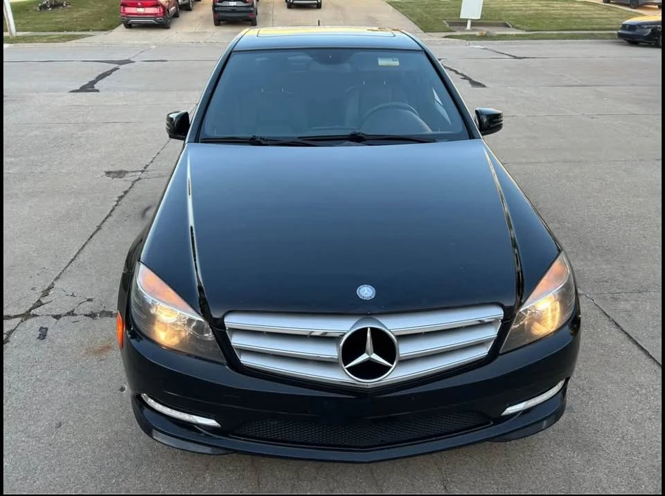 2011 Mercedes-Benz W204 C-Class - Image 2 of 11