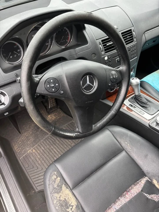 2011 Mercedes-Benz W204 C-Class - Image 16 of 16