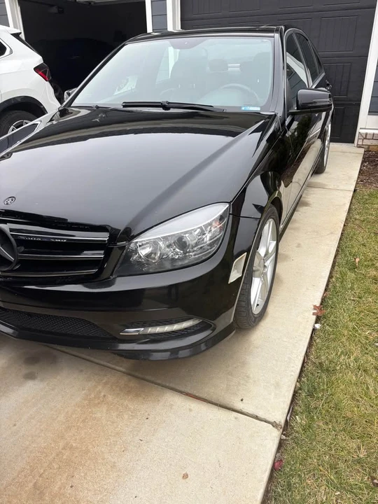 2011 Mercedes-Benz W204 C-Class - Image 9 of 16
