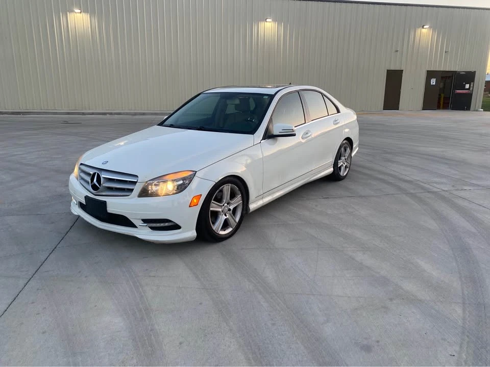 2011 Mercedes-Benz W204 C-Class - Image 3 of 9